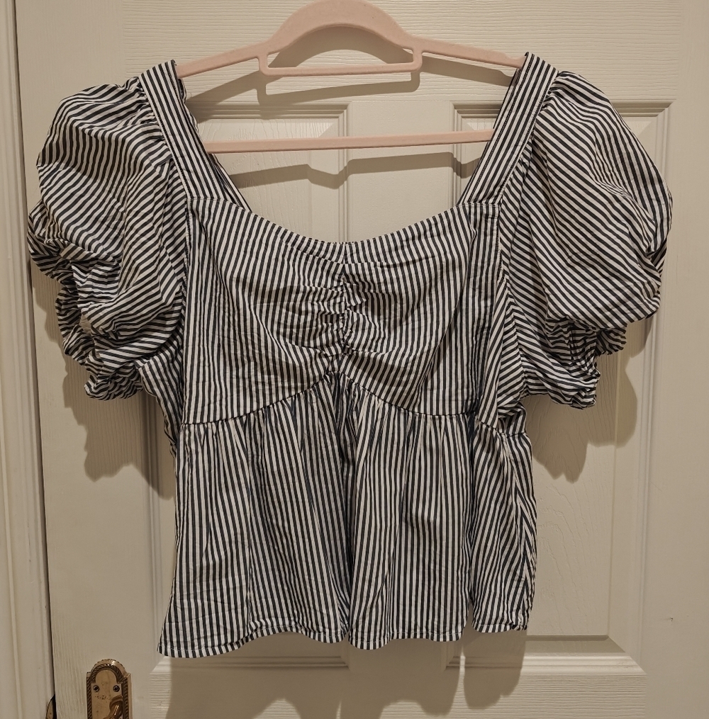 OLD NAVY Cropped Shirt